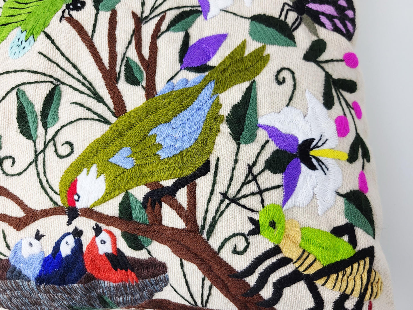 Mexikanischer handbestickter traditioneller Kissenbezug, Dekokissen mit Tiermuster, mexikanisches buntes Dekor