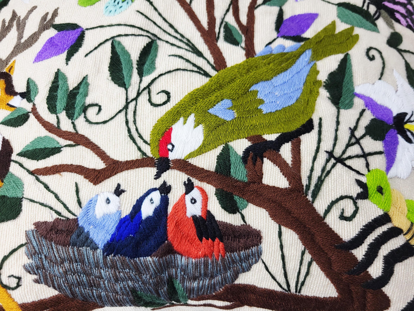 Mexikanischer handbestickter traditioneller Kissenbezug, Dekokissen mit Tiermuster, mexikanisches buntes Dekor