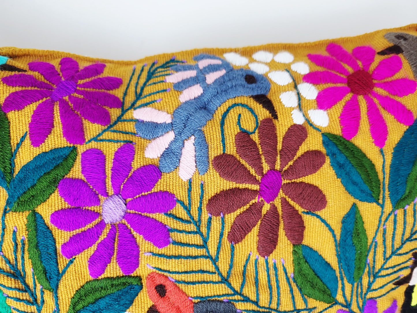 Mexikanischer handbestickter traditioneller Kissenbezug, Dekokissen mit Tiermuster, mexikanisches buntes Dekor