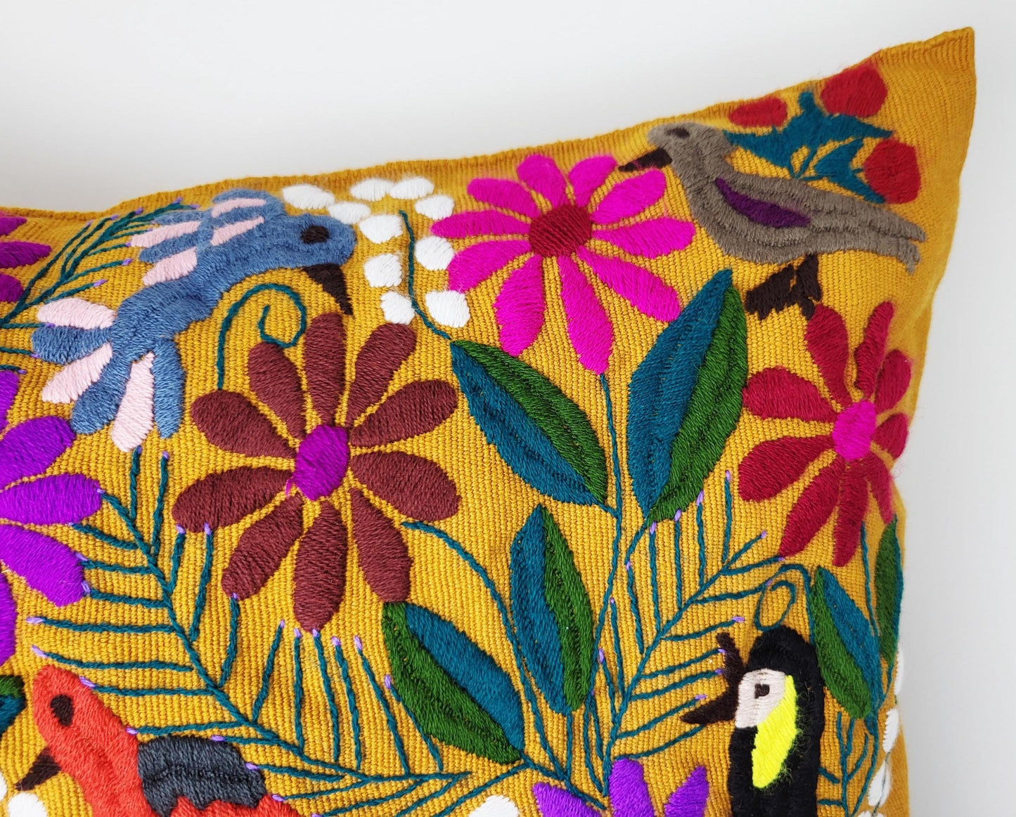 Mexikanischer handbestickter traditioneller Kissenbezug, Dekokissen mit Tiermuster, mexikanisches buntes Dekor