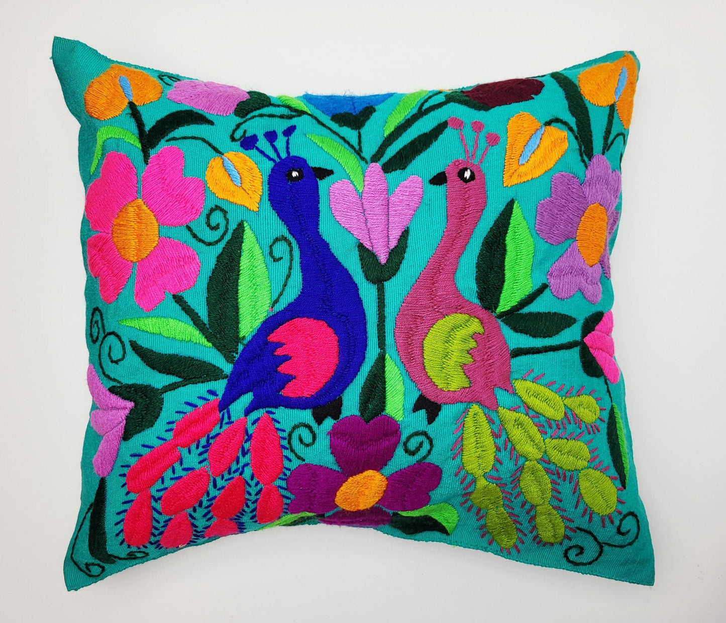 Kissen mit Tiermuster, handbestickt und gewebt in Mexiko von Indigenen Frauen