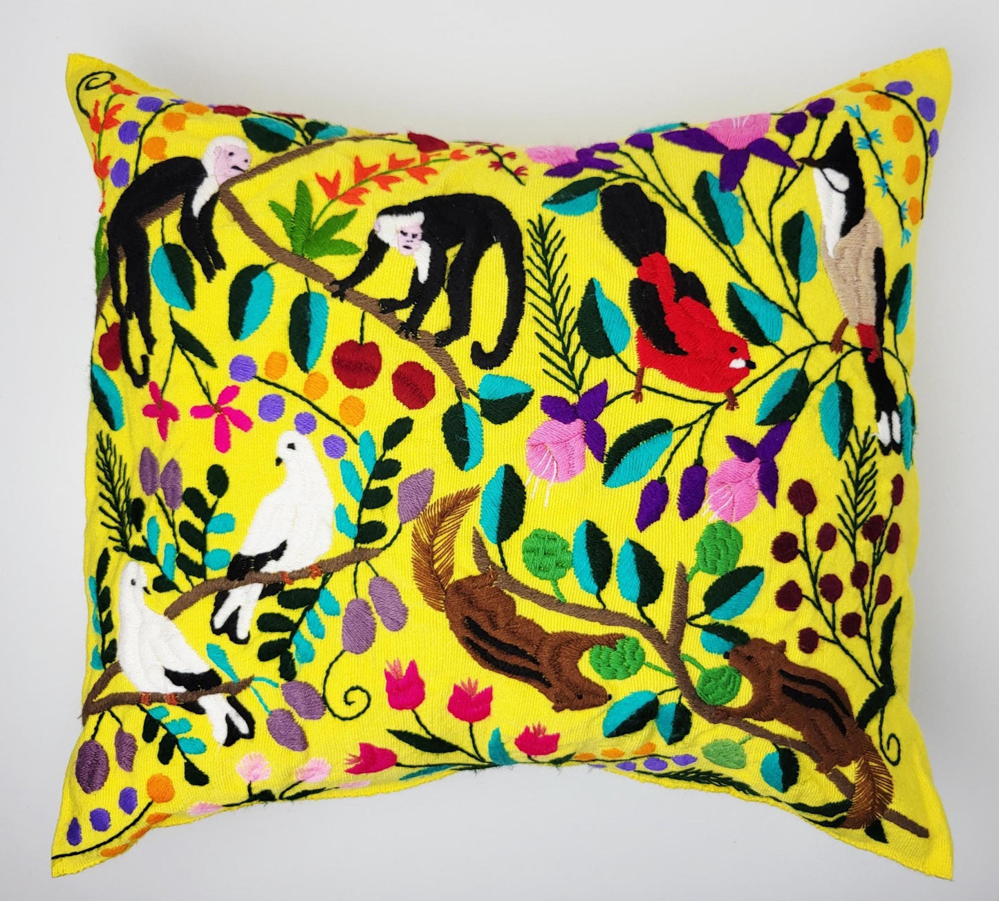 Handbestickter Kissenbezug Mexiko | Bunte Tiermuster | Fairtrade Dekokissen Chiapas | Unikat Maya Textilkunst | Boho Ethno Deko