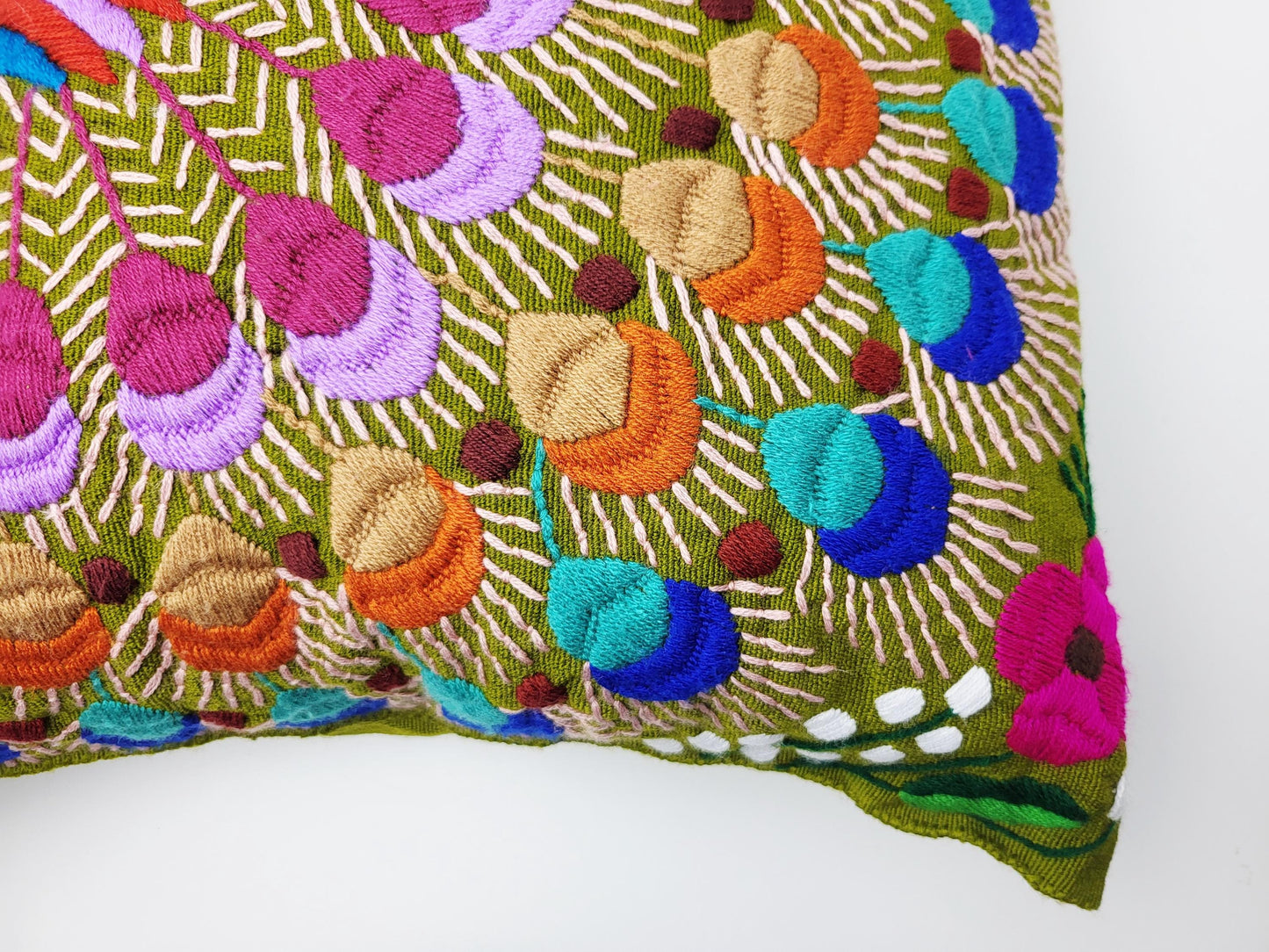 Handbestickter Kissenbezug Mexiko | Bunte Tiermuster | Fairtrade Dekokissen Chiapas | Unikat Maya Textilkunst | Boho Ethno Deko