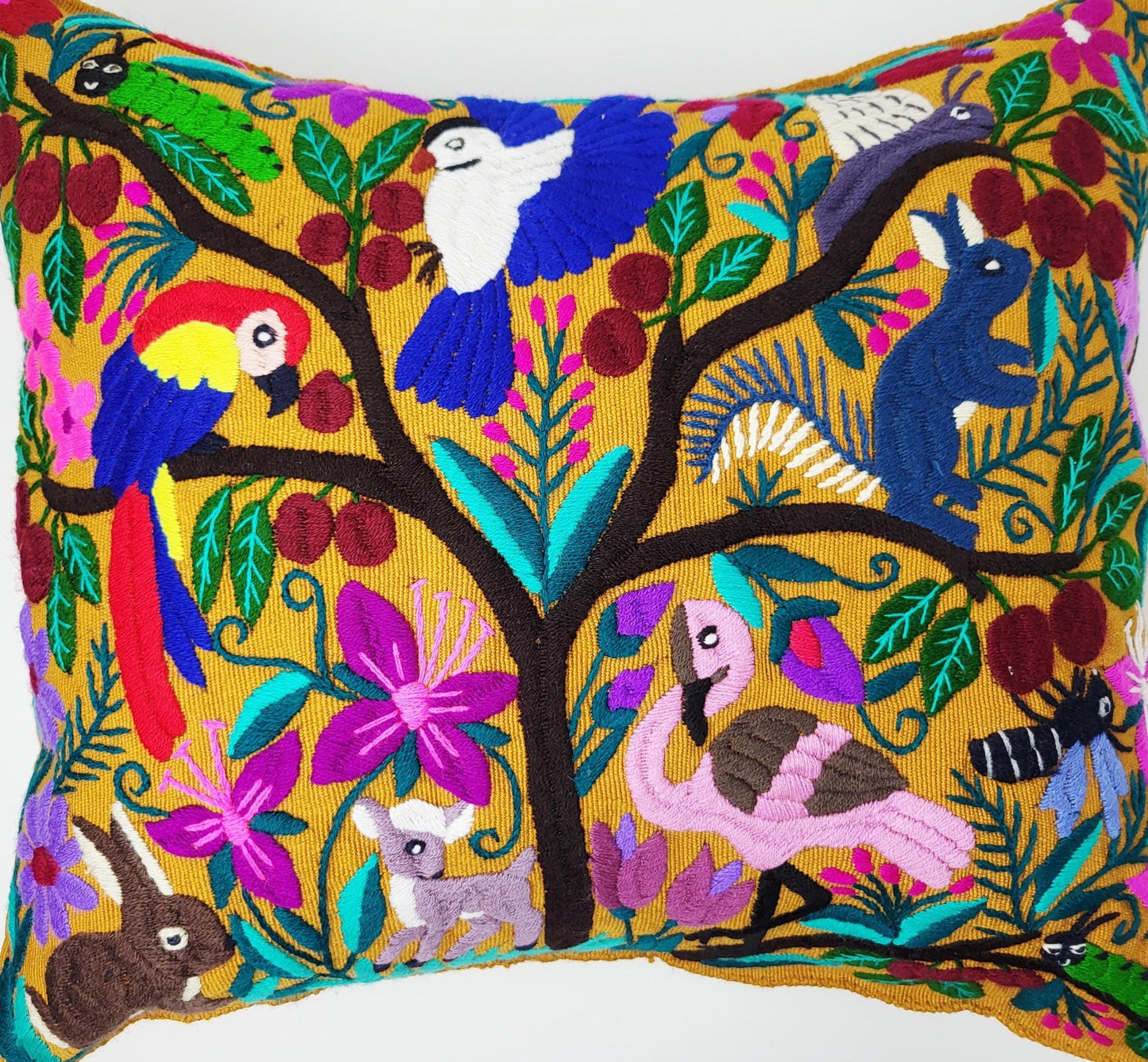 Handbestickter Kissenbezug Mexiko | Bunte Tiermuster | Fairtrade Dekokissen Chiapas | Unikat Maya Textilkunst | Boho Ethno Deko