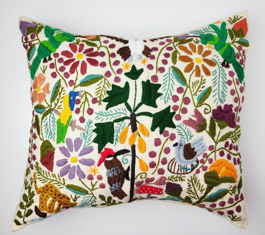 Besticktes und gewebtes Kissen aus Mexiko, Kissenhülle mit Tiermuster aus Mexiko