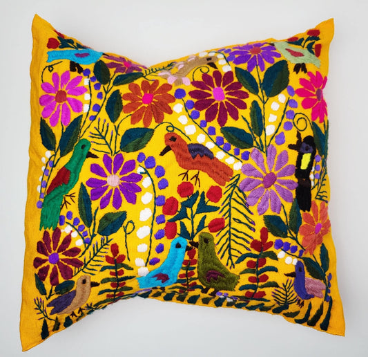 Besticktes und gewebtes Kissen aus Mexiko, Kissenhülle mit Tiermuster aus Mexiko
