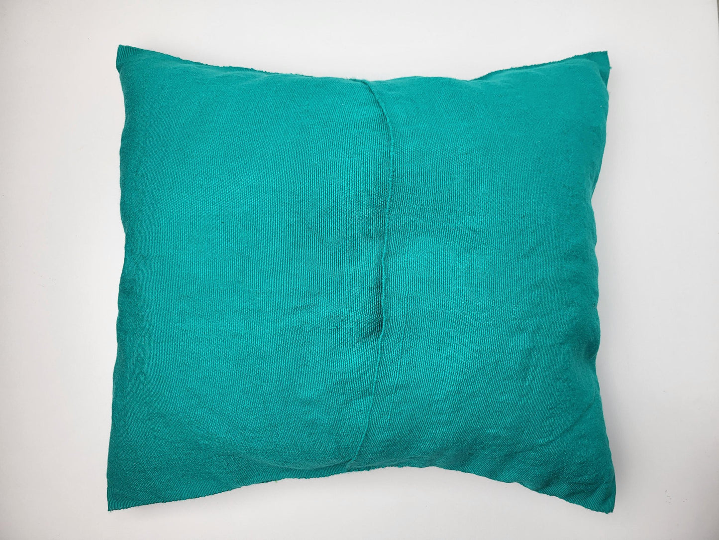 Kissen mit Tiermuster, handbestickt und gewebt in Mexiko von Indigenen Frauen