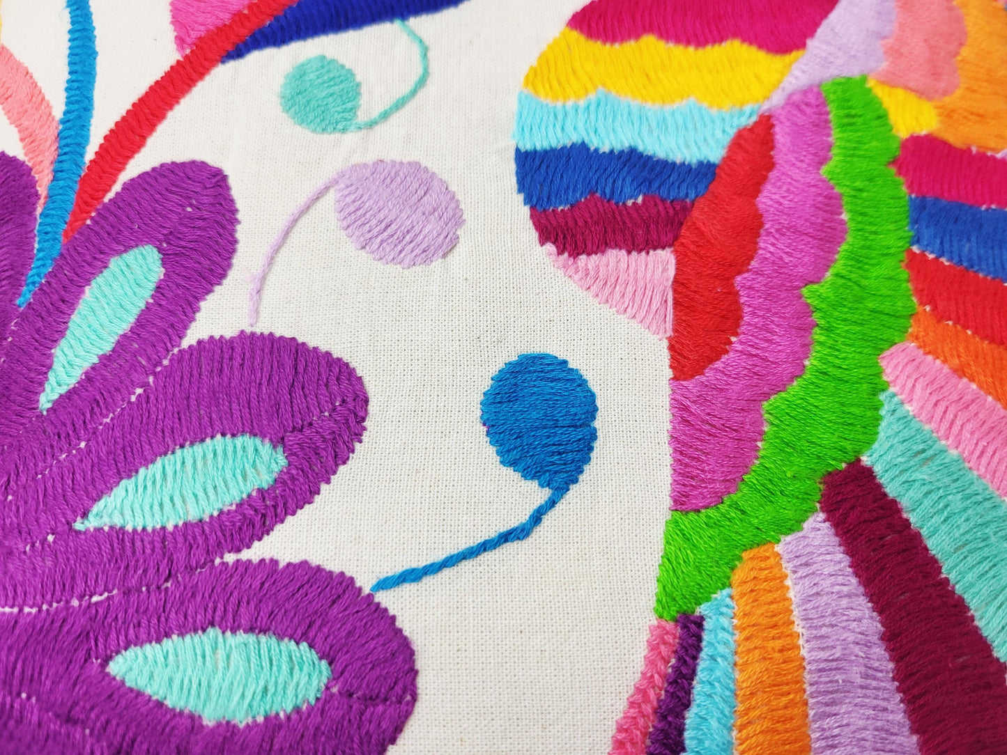 Original Otomi Kissenbezug, handbestickt in Mexiko, mexikanische Kissenhülle