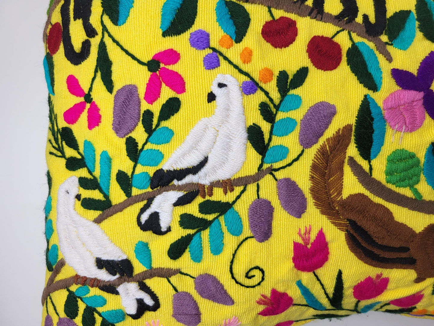 Handbestickter Kissenbezug Mexiko | Bunte Tiermuster | Fairtrade Dekokissen Chiapas | Unikat Maya Textilkunst | Boho Ethno Deko