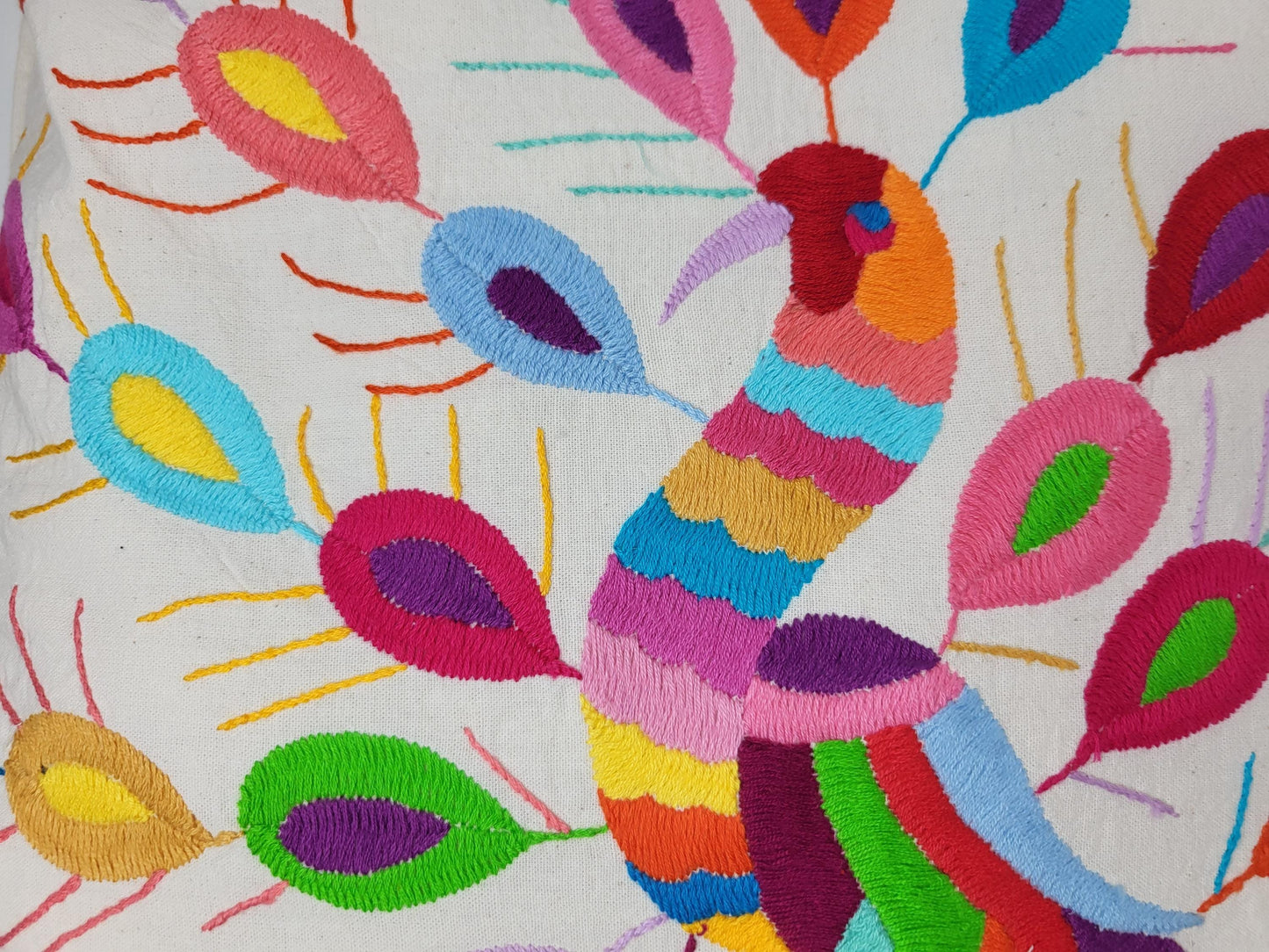 Coussin Otomi original – fabriqué à la main dans les montagnes d'Hidalgo par les populations autochtones