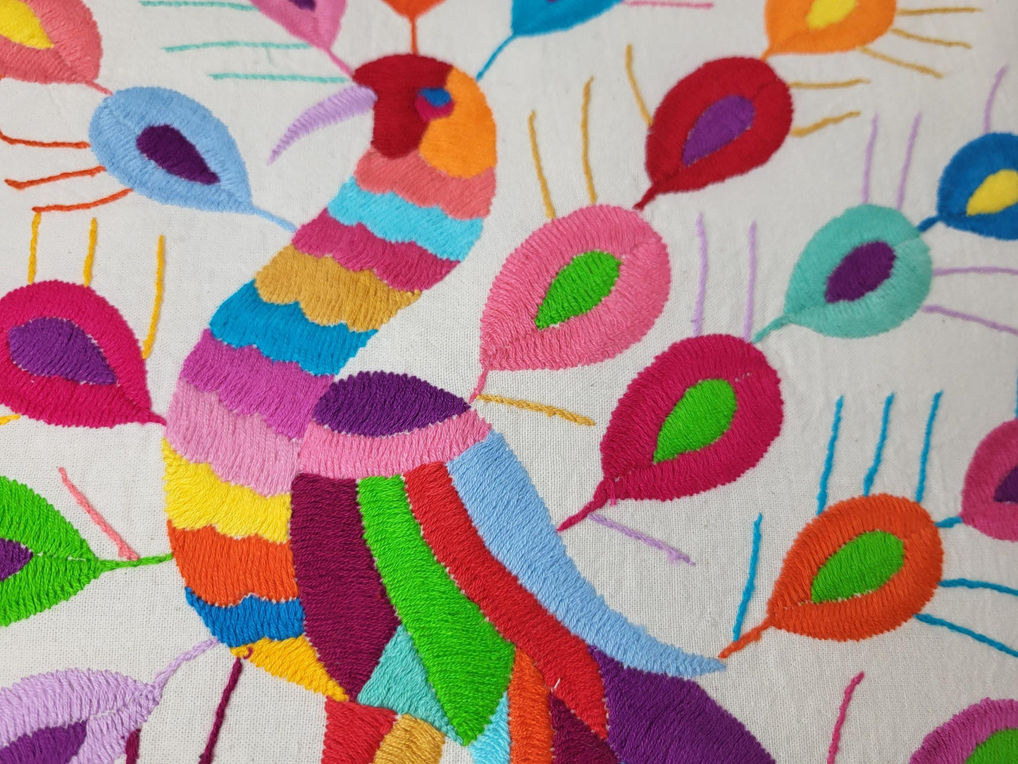 Coussin Otomi original – fabriqué à la main dans les montagnes d'Hidalgo par les populations autochtones