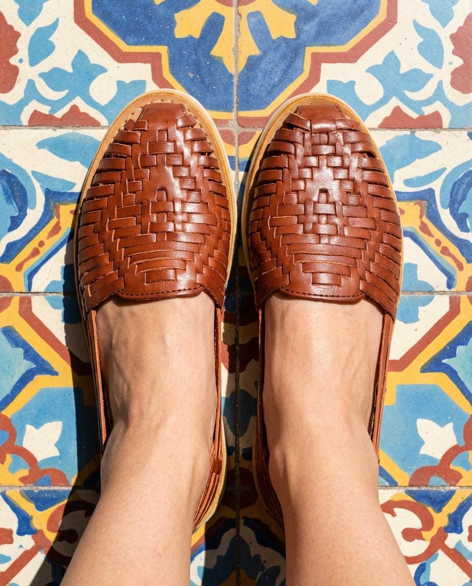Mexikanische Huarache Zimtbraun Damen – handgewebter Leder-Slipper mit geschlossener Spitze, Boho Sommerschuh