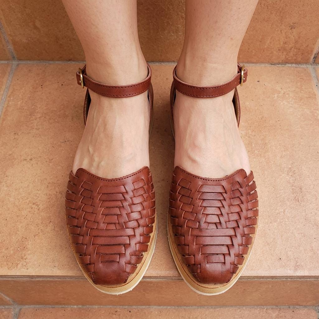 Mexikanische Huarache Sandale Dunkelbraun Damen – handgewebtes Leder, geschlossene Spitze mit Riemchen, Boho Sommersandale